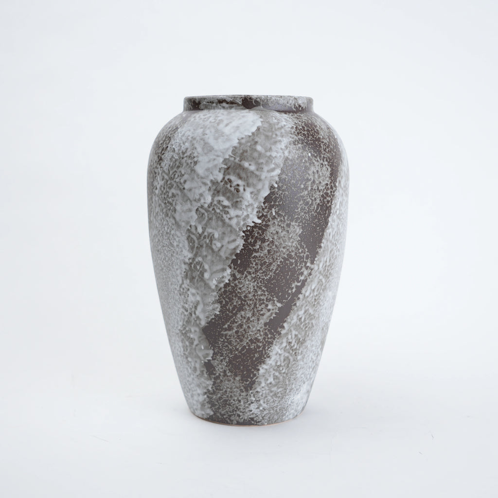 Compact mineral glaze vase, front shot
