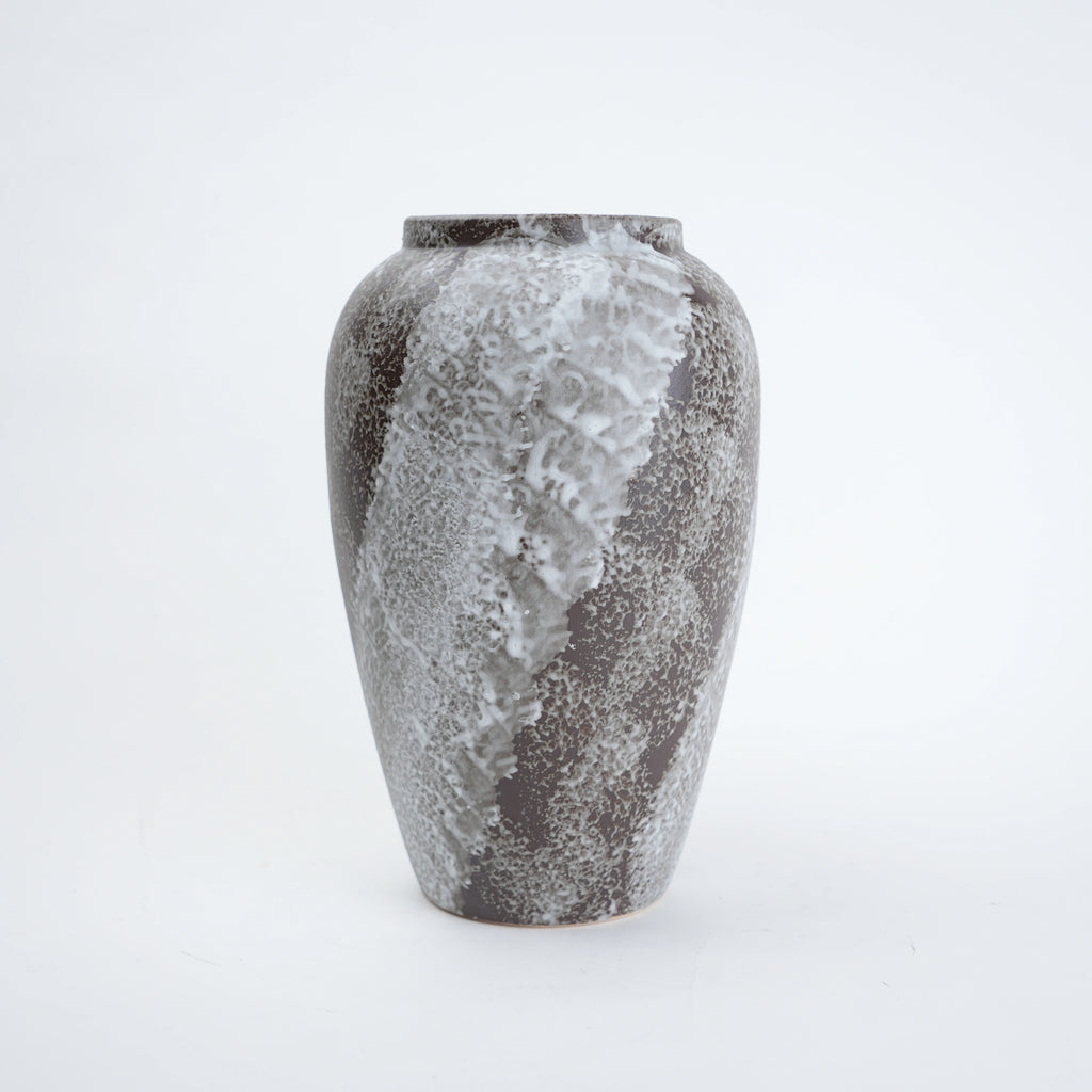 Squat mineral glaze vase, vertical streak