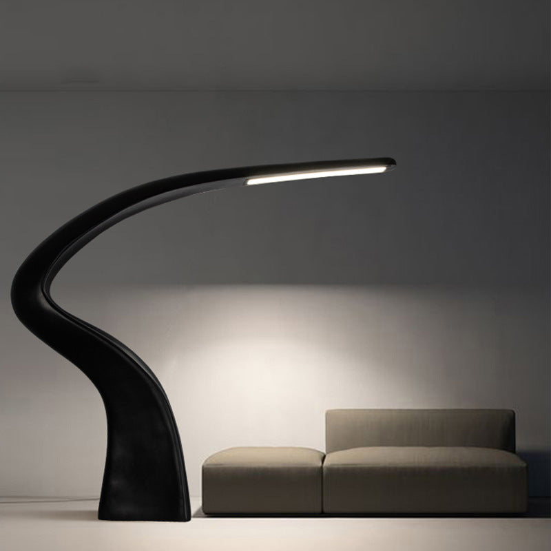 lluminara Curvado Lamp