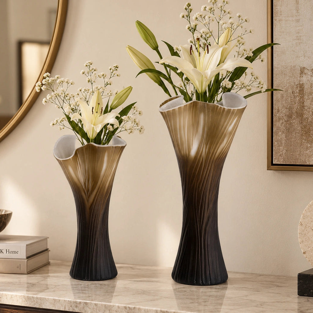 Textured glass decorative vase with ribbed design and ivory edge in two sizes