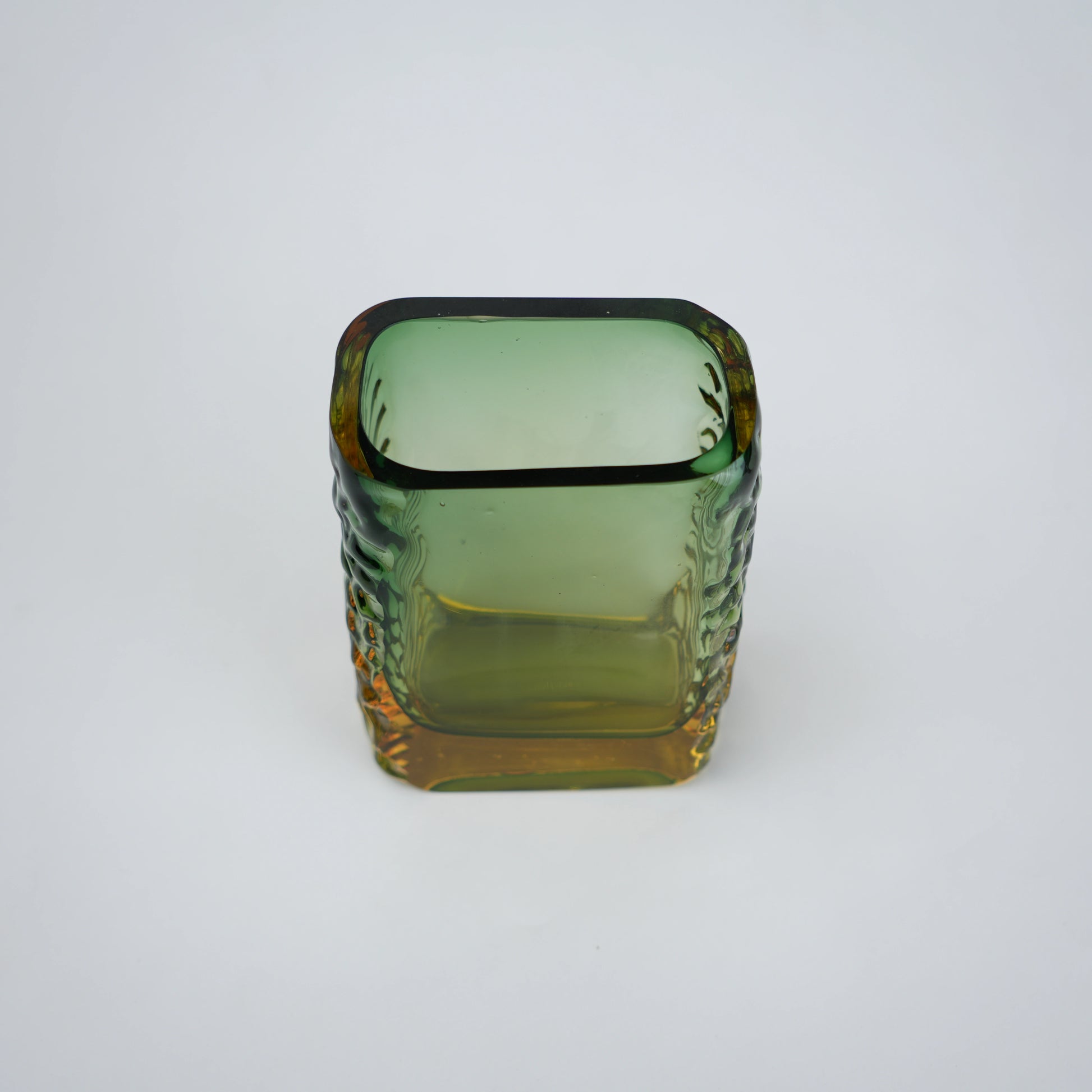 Prism block vase top-down square mouth view