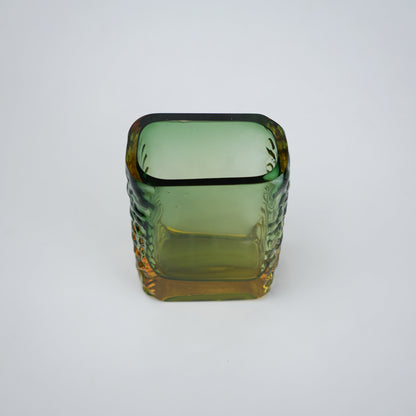 Prism block vase top-down square mouth view