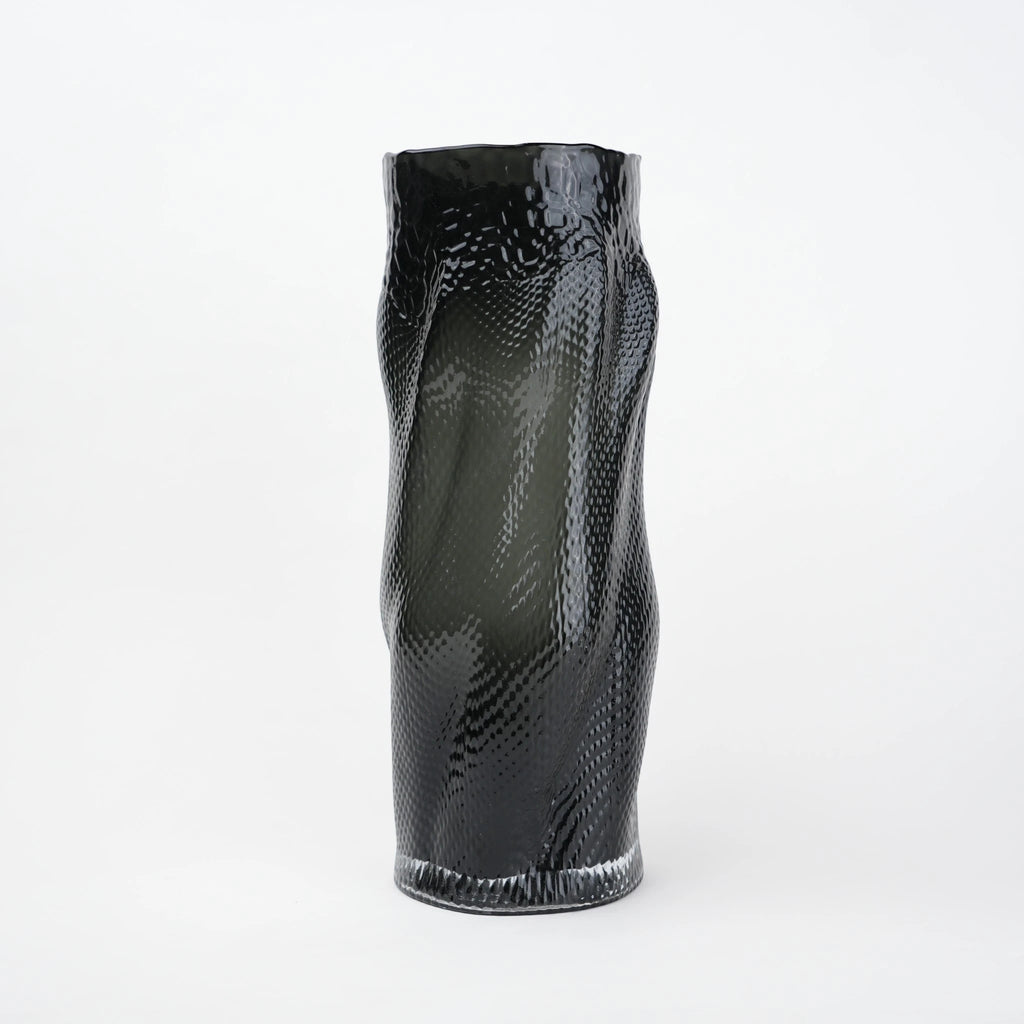 Smoke textured flow vase honeycomb front shot