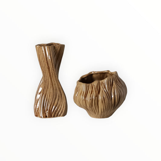 Organic Curves Wooden Vase – Handcrafted Natural Elegance