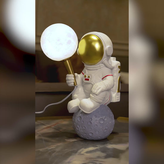Moon Buddy Astronaut Lamp